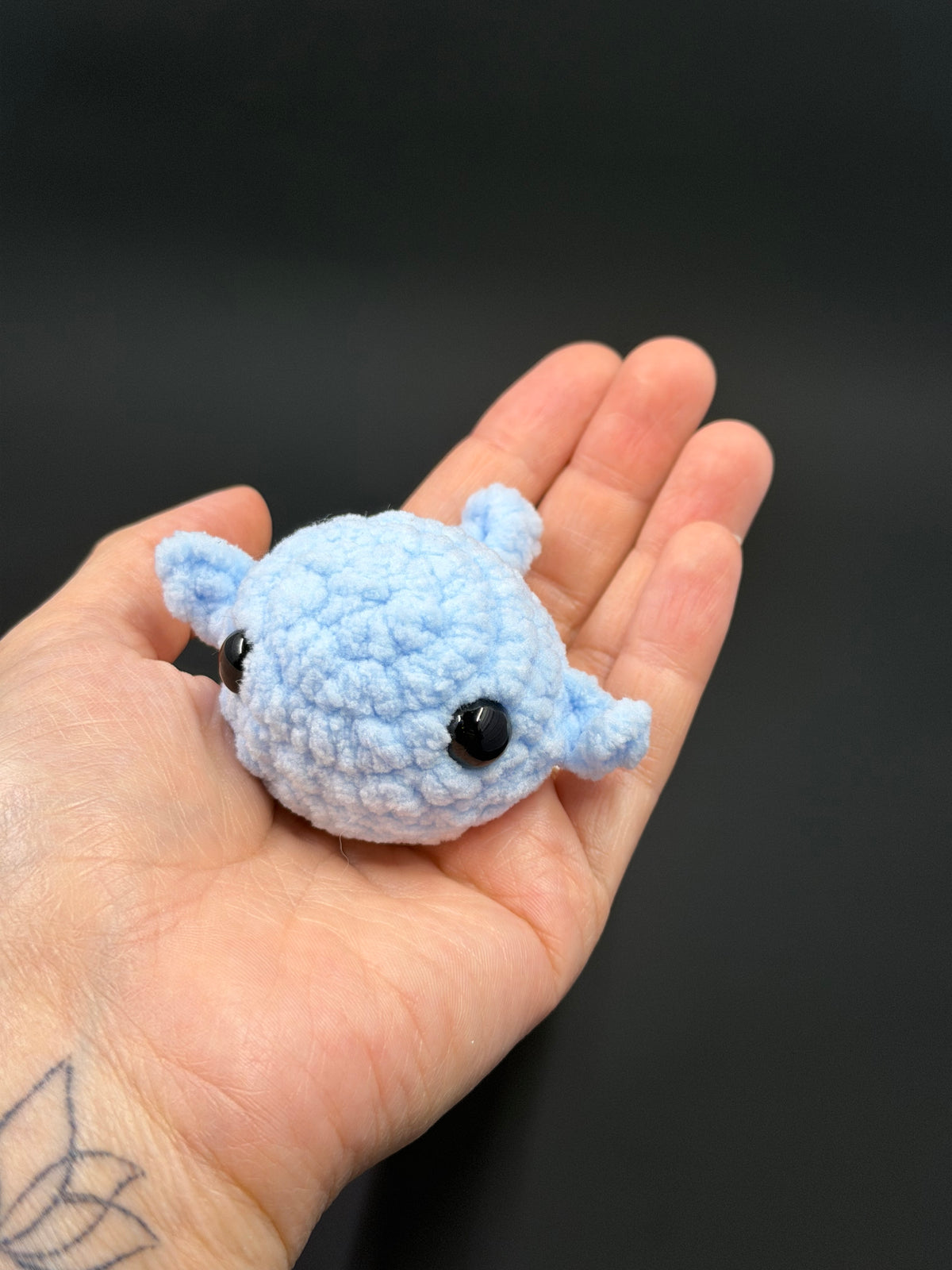 Crochet Whale Plushie | Handmade Amigurumi Whale | Chenille Stuffed Animal | Cute Ocean Keychain or Plush Toy | Mini Ocean Plush